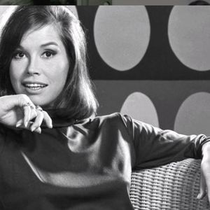 Meet your Posher, Avery